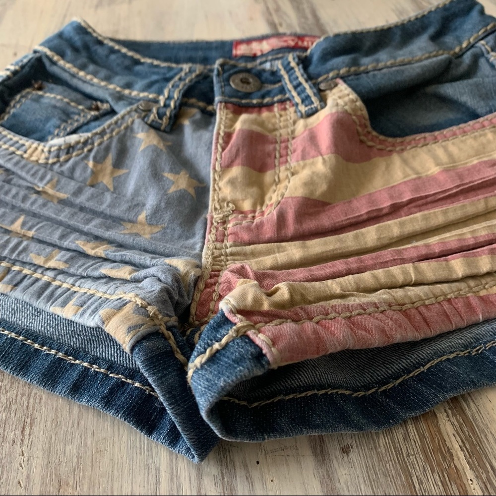 American Flag Shorts - Picture 9 of 9